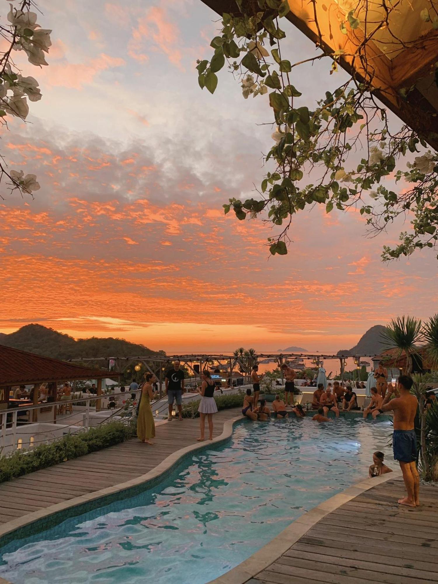Seaesta Komodo Hostel & Hotel Labuan Bajo Eksteriør bilde