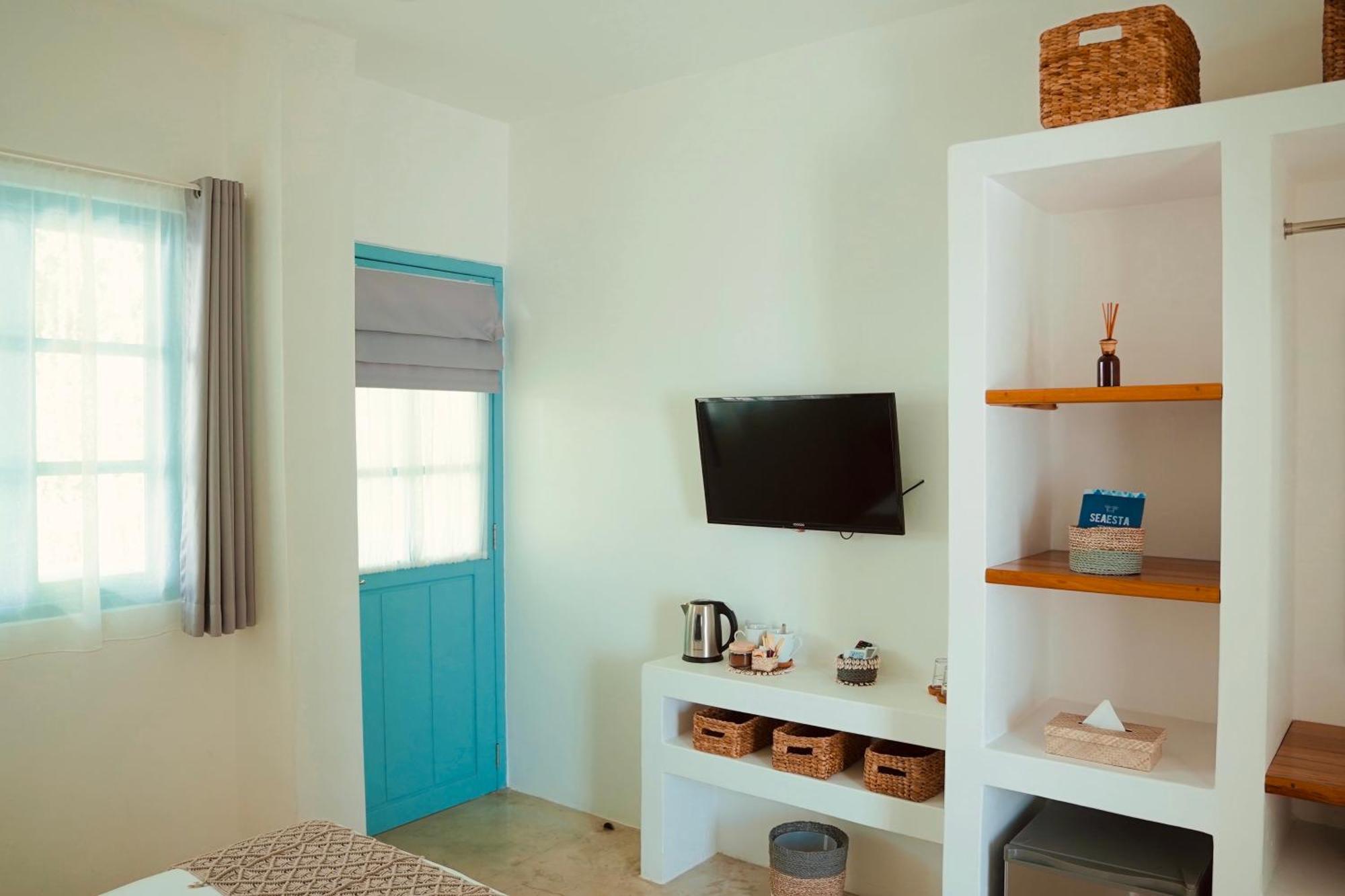 Seaesta Komodo Hostel & Hotel Labuan Bajo Eksteriør bilde